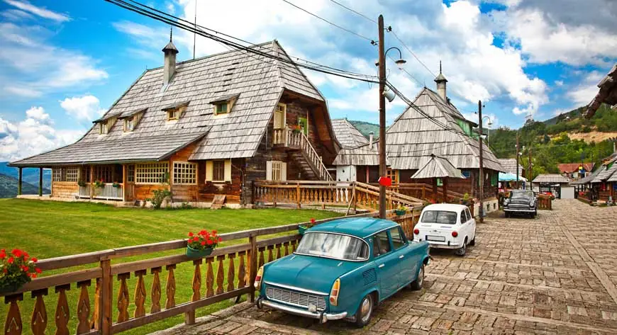Zlatibor – Mokra Gora – Drvengrad – Šarganska osmica