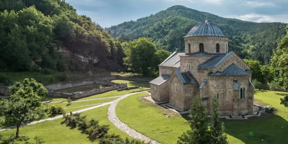 Manastir Gradac – Jošanička Banja – Manastir Studenica